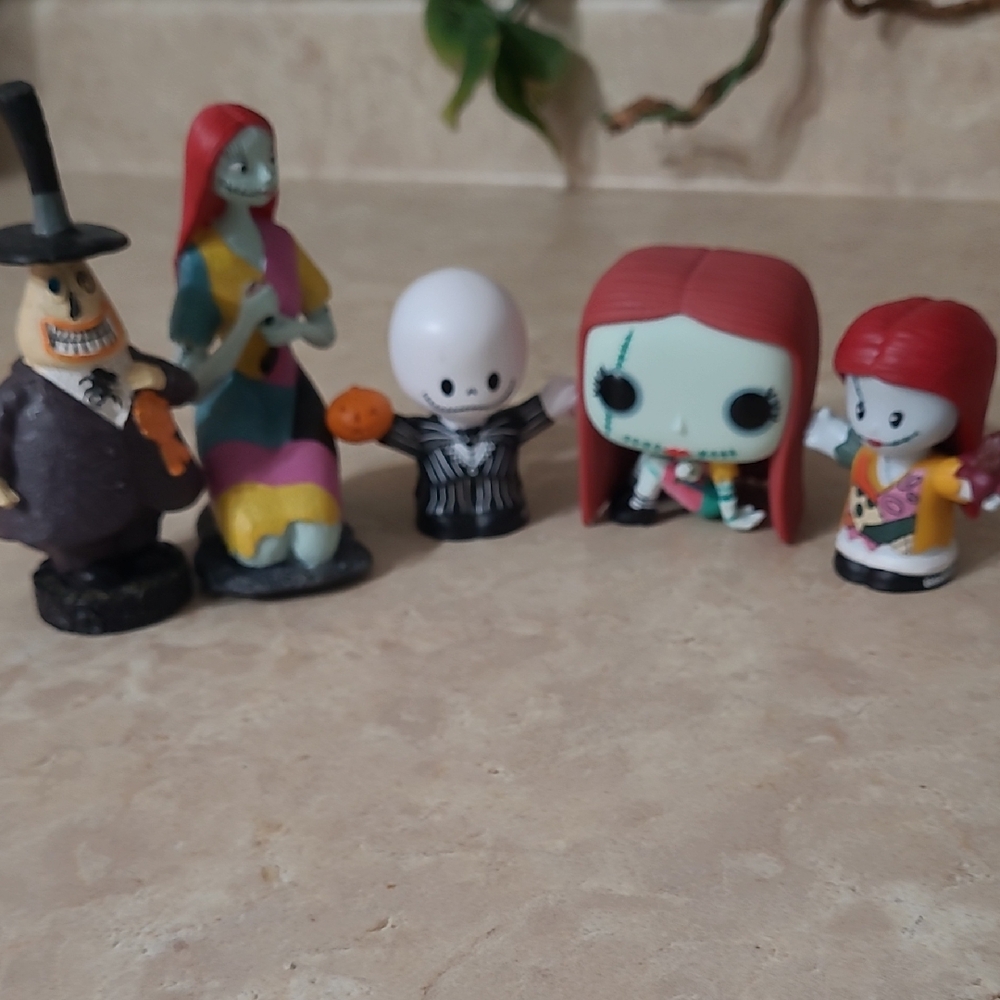 Halloween Character Figurine Set with Multicolor Design